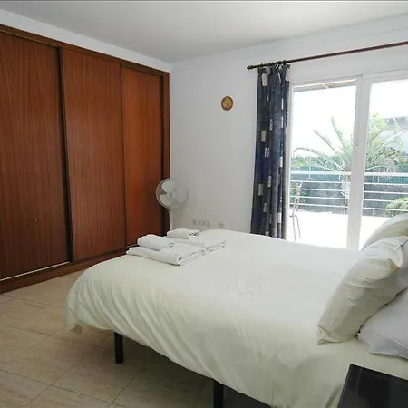 فيلة In Puerto Del Carmen Sleeps 6 Includes Swimming Pool بويرتو ذيل كارمين